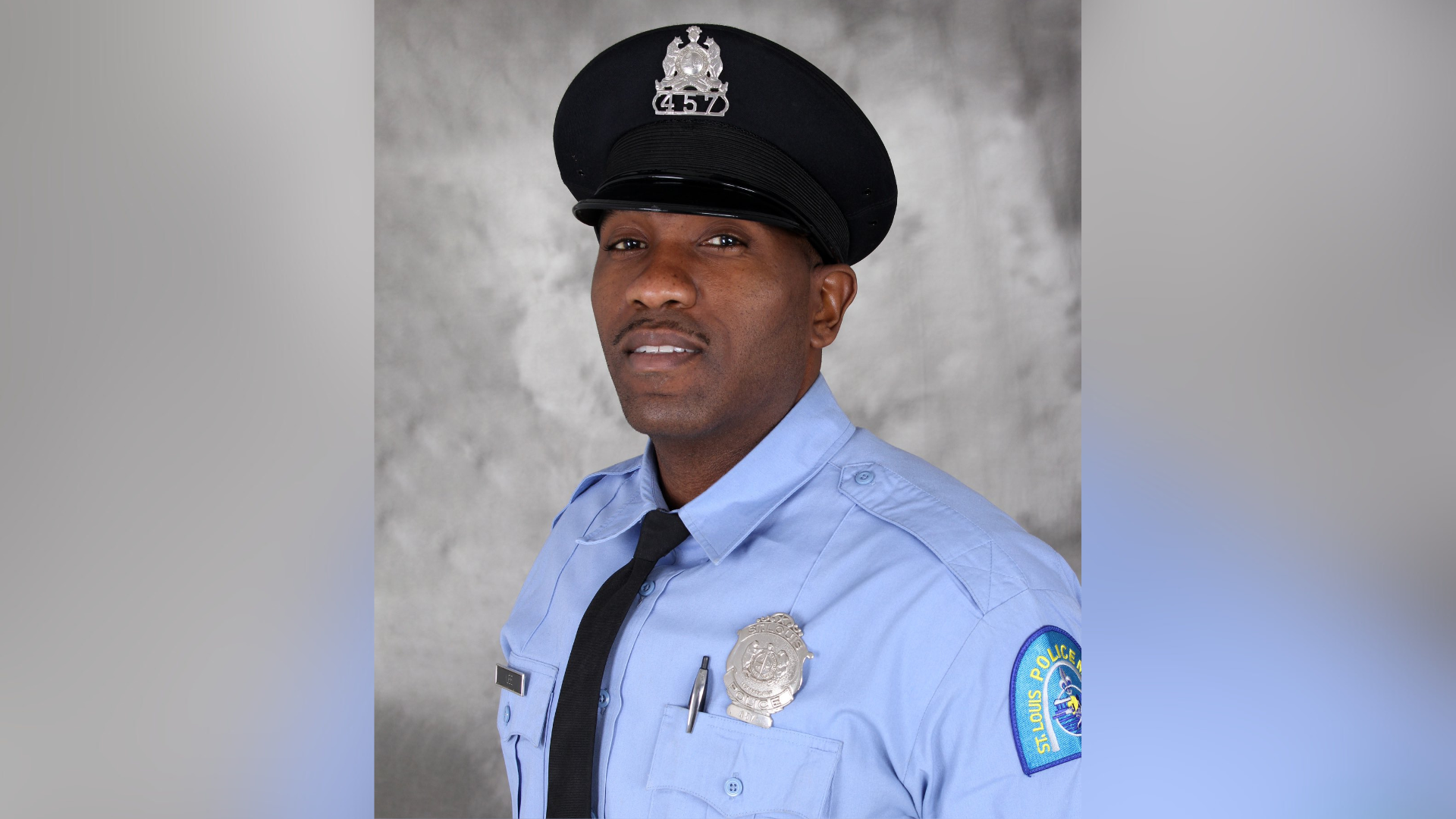 St. Louis police officer dies after being hit by car on Interstate 70
